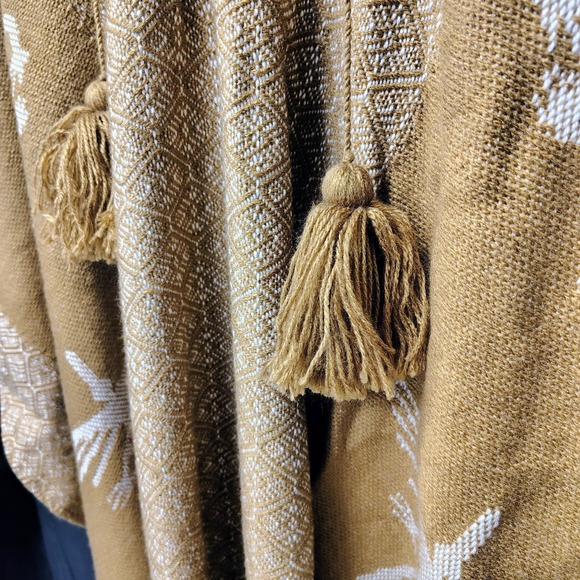 Alpaca wool Hooded Poncho Tassel Aztec pattern all seasons boho hippie XXL Peru - Picture 4 of 7